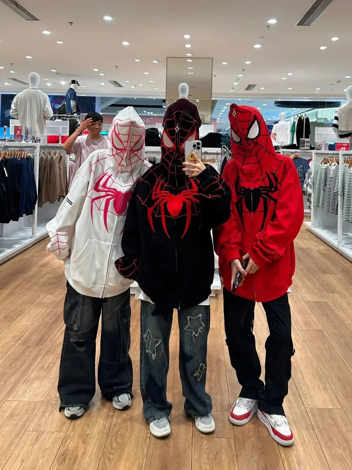 Harajuku 2023 streetwear men zip up hoodie American spider Embroidery Hoodies Couples Loose Coat New Oversize sweatshirt
Harajuku 2023 streetwear men zip up hoodie American spider Embroidery Hoodies Couples Loose Coat New Oversize sweatshirt