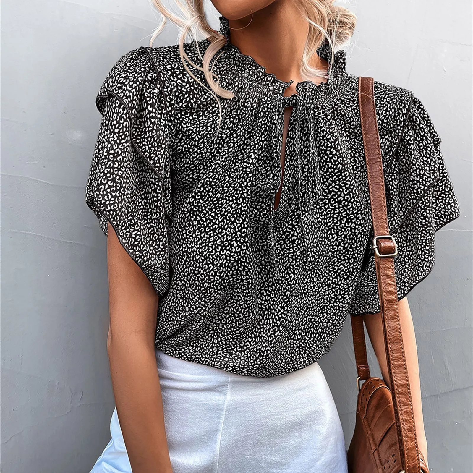 Ruffles Blouse Shirts Summer Elegant Women Flare Sleeve V Neck Tie Leopard Print Loose Shirts Loose Female Tunic Blouses Female
Ruffles Blouse Shirts Summer Elegant Women Flare Sleeve V Neck Tie Leopard Print Loose Shirts Loose Female Tunic Blouses Female