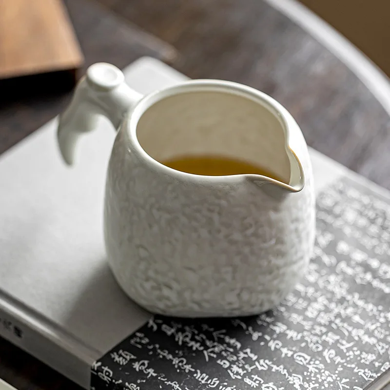 Pitcher Japanese Ceramic Tea Serving Pot Single High-End Fair Mug Heat-Resistant Tea Pitcher Side Handle Tea Ceremony Tea Maker
Pitcher Japanese Ceramic Tea Serving Pot Single High-End Fair Mug Heat-Resistant Tea Pitcher Side Handle Tea Ceremony Tea Maker