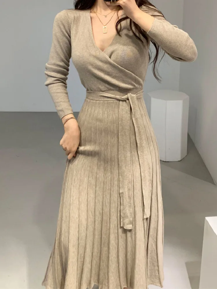Sexy Woman 2022 Dresses Thick Autumn Clothing Knitted Warm Vestido Feminino Vintage Solid Sweater Dress Women Winter Korean Slim
Sexy Woman 2022 Dresses Thick Autumn Clothing Knitted Warm Vestido Feminino Vintage Solid Sweater Dress Women Winter Korean Slim