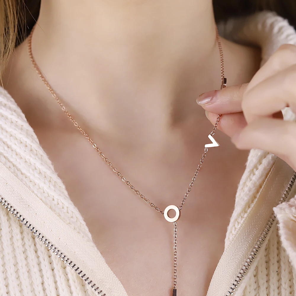Temperament Vintage Multilayer LOVE Letter Titanium Steel Necklace Short Choker Necklace Female Fashion Jewelry Gift
Temperament Vintage Multilayer LOVE Letter Titanium Steel Necklace Short Choker Necklace Female Fashion Jewelry Gift