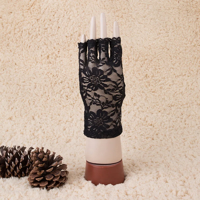 Womens Sexy Dressy Lace Gloves Goth Sunscreen Short Gloves Fingerless Lace Driving Gloves Summer Mittens Y2k Accessories Guantes 
Womens Sexy Dressy Lace Gloves Goth Sunscreen Short Gloves Fingerless Lace Driving Gloves Summer Mittens Y2k Accessories Guantes