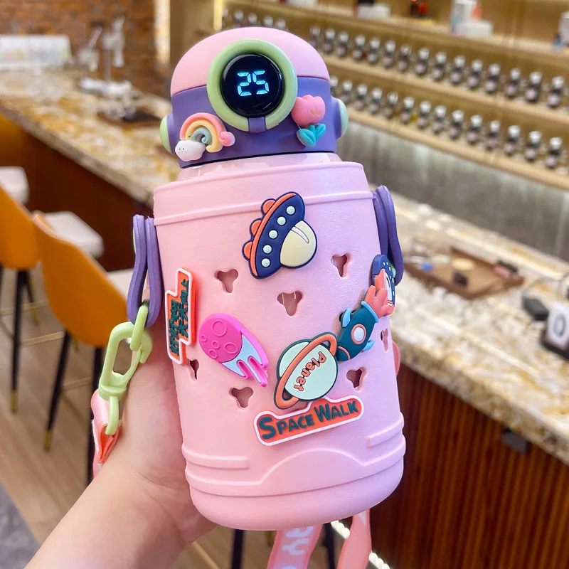 Детский термос, бутылка для воды, Милая соломенная чашка для воды из нержавеющей стали с умным показом температуры, мультяшная чашка для воды для школьниц
Детский термос, бутылка для воды, Милая соломенная чашка для воды из нержавеющей стали с умным показом температуры, мультяшная чашка для воды для школьниц