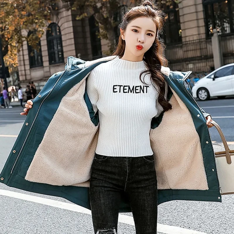 Thicken Parkas Warm Cotton Jacket 4XL Women's Winter New Korean Loose Lady Hooded Coat Solid Casual Fleece Female Long Overcoat
Thicken Parkas Warm Cotton Jacket 4XL Women's Winter New Korean Loose Lady Hooded Coat Solid Casual Fleece Female Long Overcoat