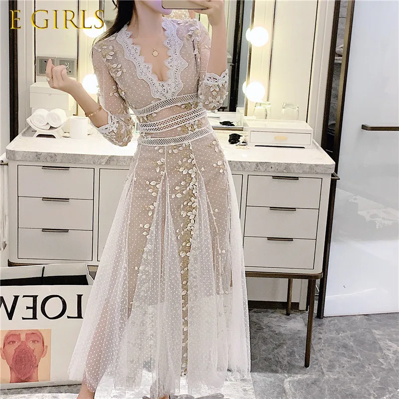 Long Sleeve A-Line Luxury Spring Woman Dress Embroidery Lace Maxi Dresses for Women 2022 High Waist Party Elegant Autumn Korean
Long Sleeve A-Line Luxury Spring Woman Dress Embroidery Lace Maxi Dresses for Women 2022 High Waist Party Elegant Autumn Korean