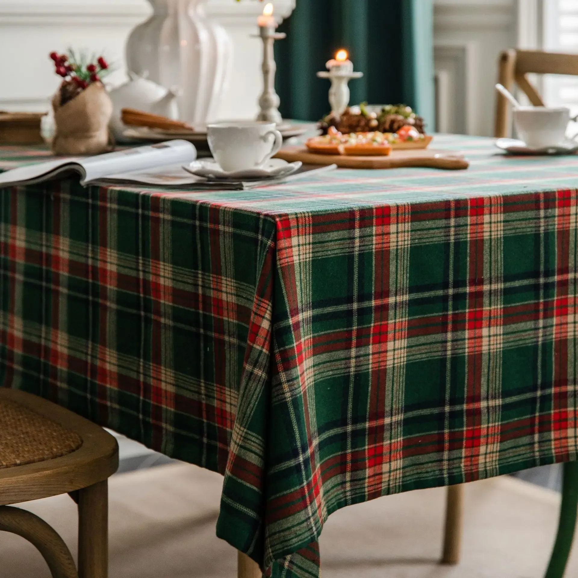 Plaid Printing Tablecloth for Christmas Rectangular Cotton Frosted Home Decor Green Red Table Cover for Dinning Room
Plaid Printing Tablecloth for Christmas Rectangular Cotton Frosted Home Decor Green Red Table Cover for Dinning Room