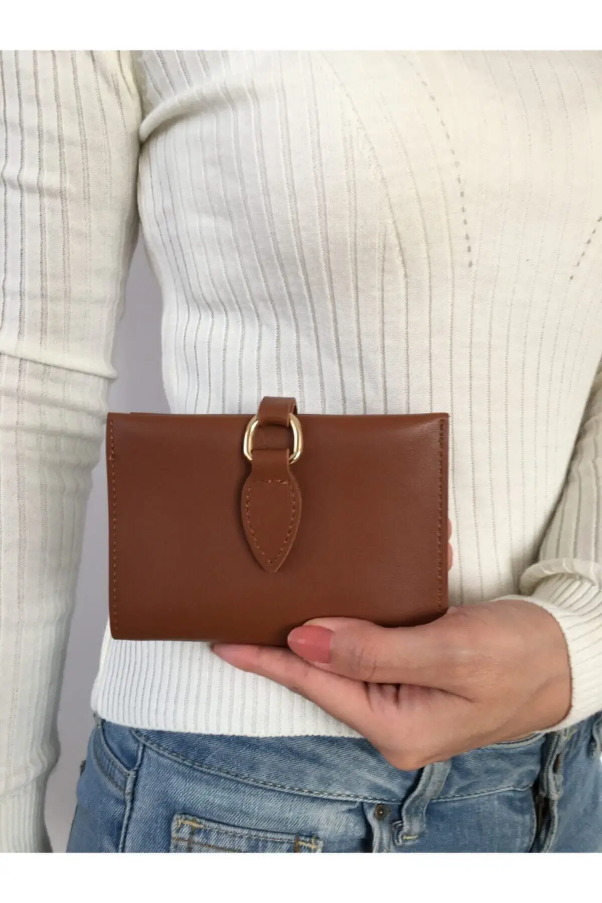 Women's Wallet Brown Buckle And Multi Compartment Medium Length Accessory Luxury Design Fashion Wallet
Women's Wallet Brown Buckle And Multi Compartment Medium Length Accessory Luxury Design Fashion Wallet