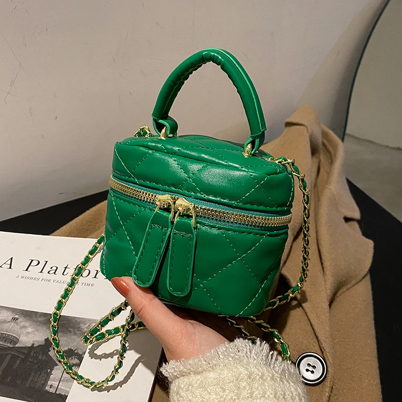 Luxury Mini Box PU Leather Crossbody Bag with Short Handle for Women 2022 Kawaii Totes Shoulder Handbag and Purses Luxury Brand
Luxury Mini Box PU Leather Crossbody Bag with Short Handle for Women 2022 Kawaii Totes Shoulder Handbag and Purses Luxury Brand