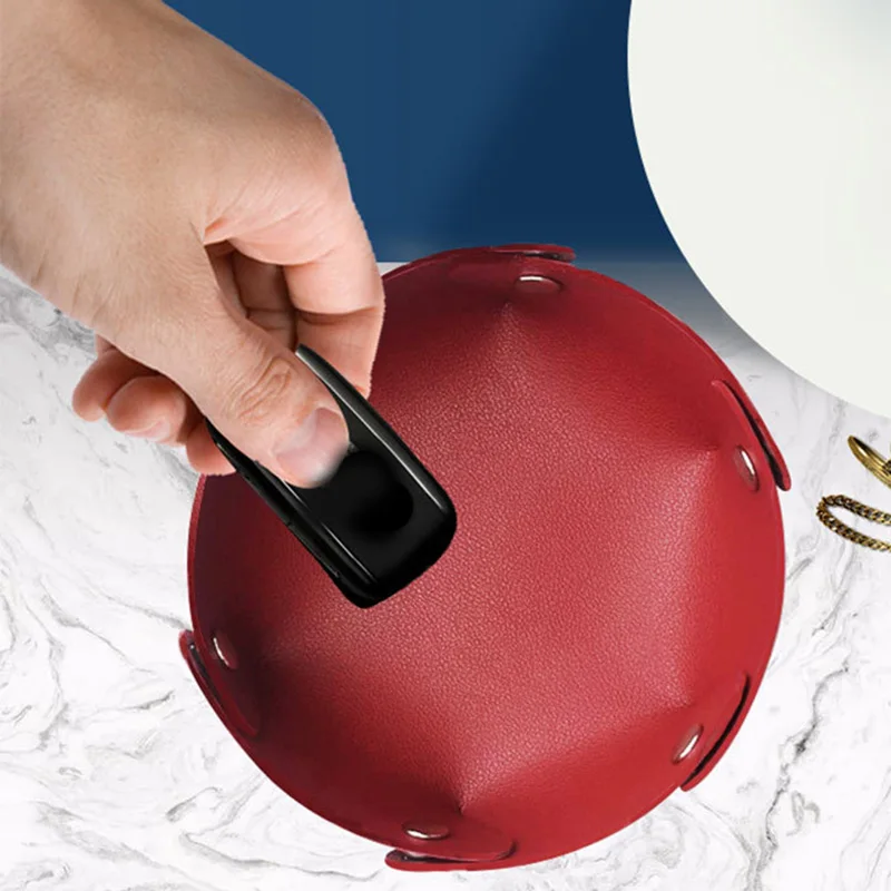 Circle Dice Tray PU Leather Folding Portable Dice Box for Board Games Dice Storage
Circle Dice Tray PU Leather Folding Portable Dice Box for Board Games Dice Storage