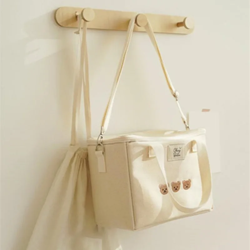 Mother Baby Bag Diaper Bags Multifunctional Waterproof Bear Embroidery Thermal Insulation Mommy Bag Fashion Food Storage Bags
Mother Baby Bag Diaper Bags Multifunctional Waterproof Bear Embroidery Thermal Insulation Mommy Bag Fashion Food Storage Bags