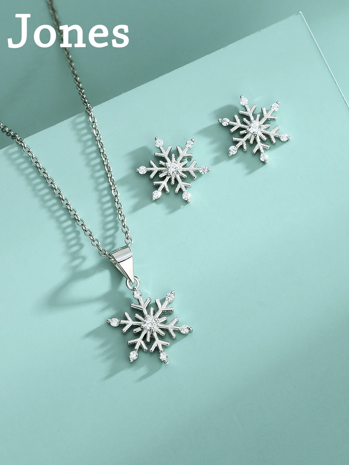 Europe And America Christmas Gift Series Fashion Retro Simple Snowflake Shape Sterling Silver Earrings Necklace Two-piece Set
Europe And America Christmas Gift Series Fashion Retro Simple Snowflake Shape Sterling Silver Earrings Necklace Two-piece Set