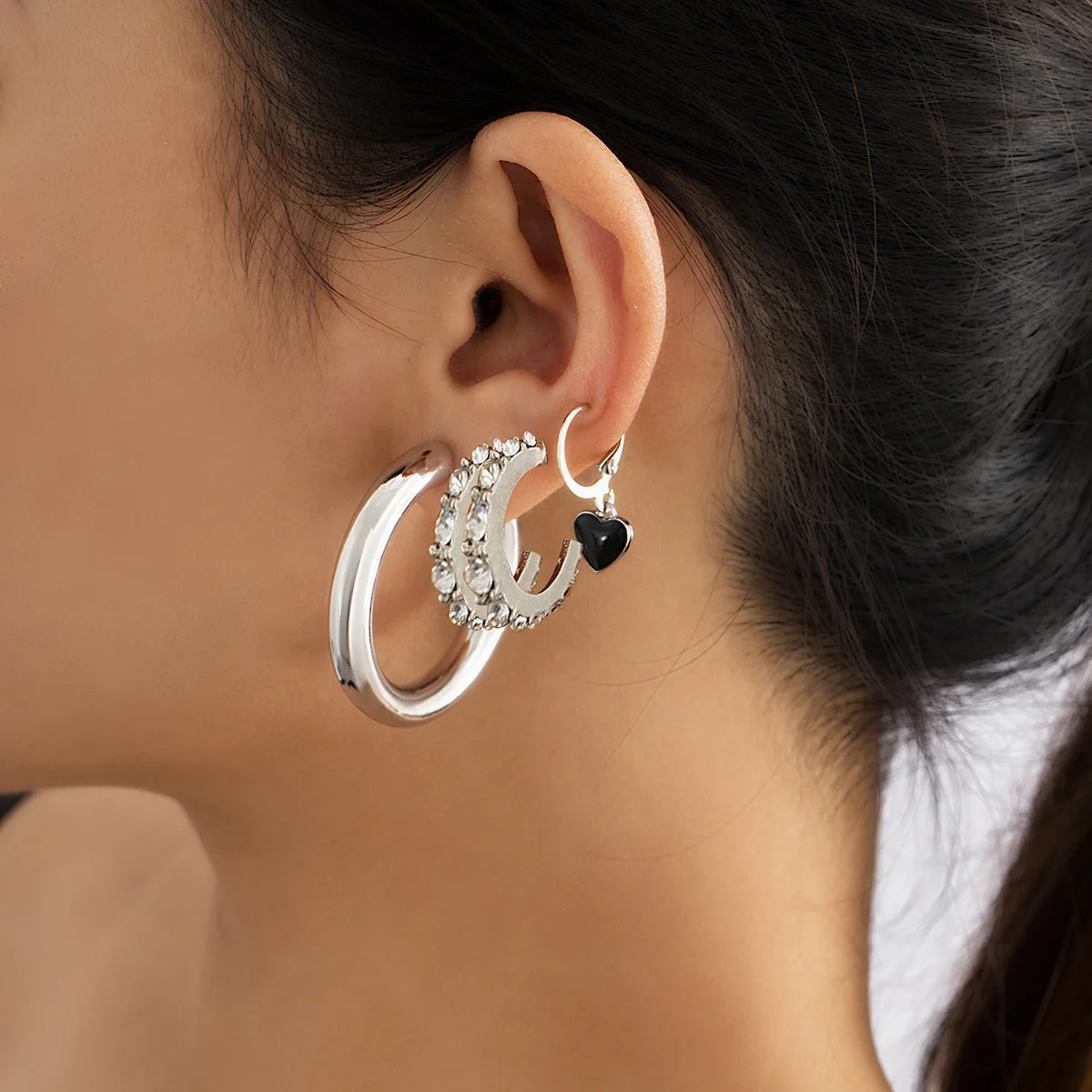 New Simple Fashion Micro Set Zircon Geometric Earrings Heart Stud Jewelry for Women Girl Jewelry Gifts
New Simple Fashion Micro Set Zircon Geometric Earrings Heart Stud Jewelry for Women Girl Jewelry Gifts