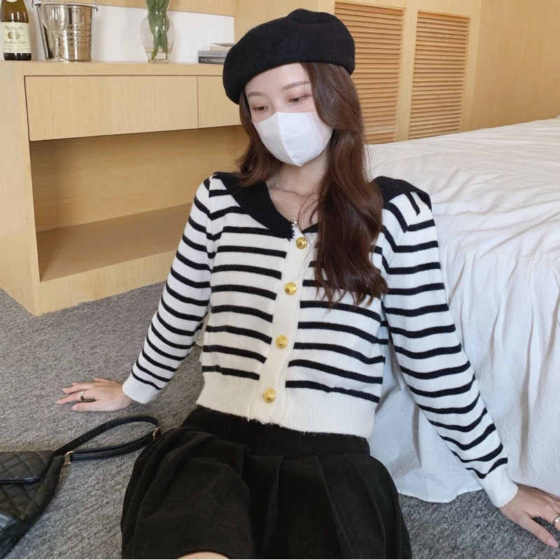 Spring Autumn Striped Knitted Short Sweater jacket Women Single-breasted Coat Knitwear Sailor Collar Knitted Cardigans Chic H084
Spring Autumn Striped Knitted Short Sweater jacket Women Single-breasted Coat Knitwear Sailor Collar Knitted Cardigans Chic H084