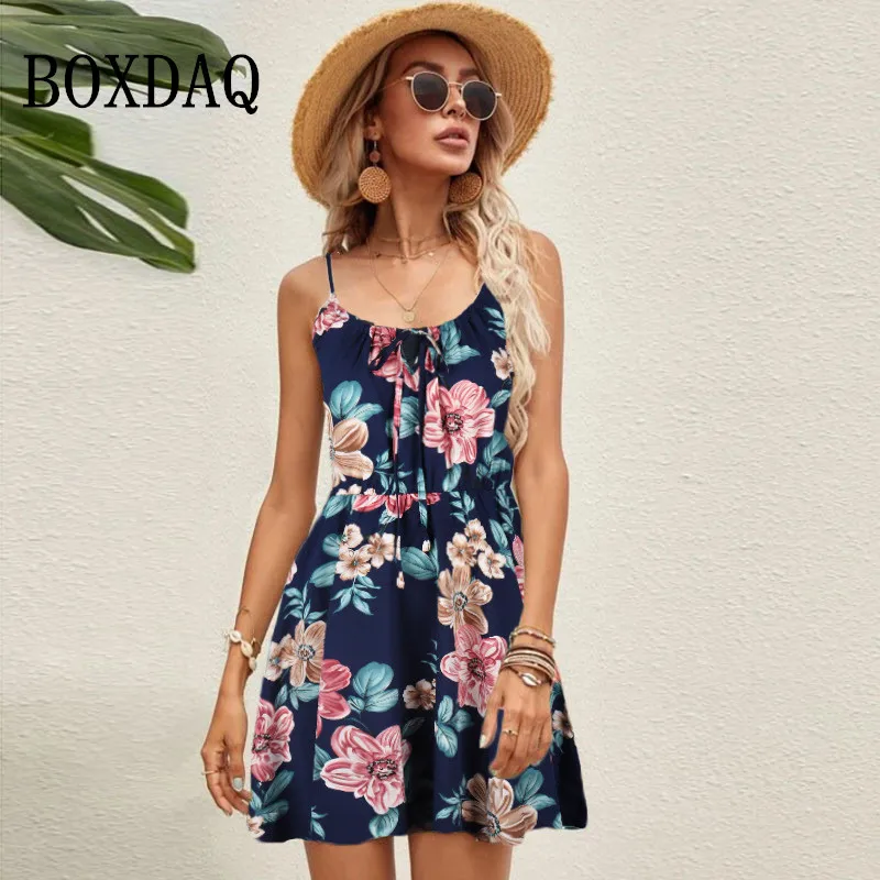 Женское Короткое платье на бретельках, повседневное свободное платье-трапеция с цветочным принтом, V-образным вырезом и без рукавов, лето 2022
Женское Короткое платье на бретельках, повседневное свободное платье-трапеция с цветочным принтом, V-образным вырезом и без рукавов, лето 2022