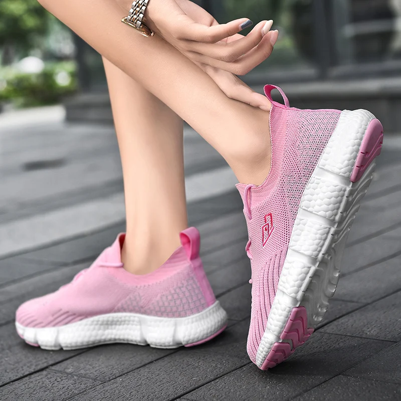 Walking Ladies Woman Sneakers Designer Runners Women's Sport Shoes On The Platform Autumn Running Tennis Sports Shoes Tennis 
Walking Ladies Woman Sneakers Designer Runners Women's Sport Shoes On The Platform Autumn Running Tennis Sports Shoes Tennis