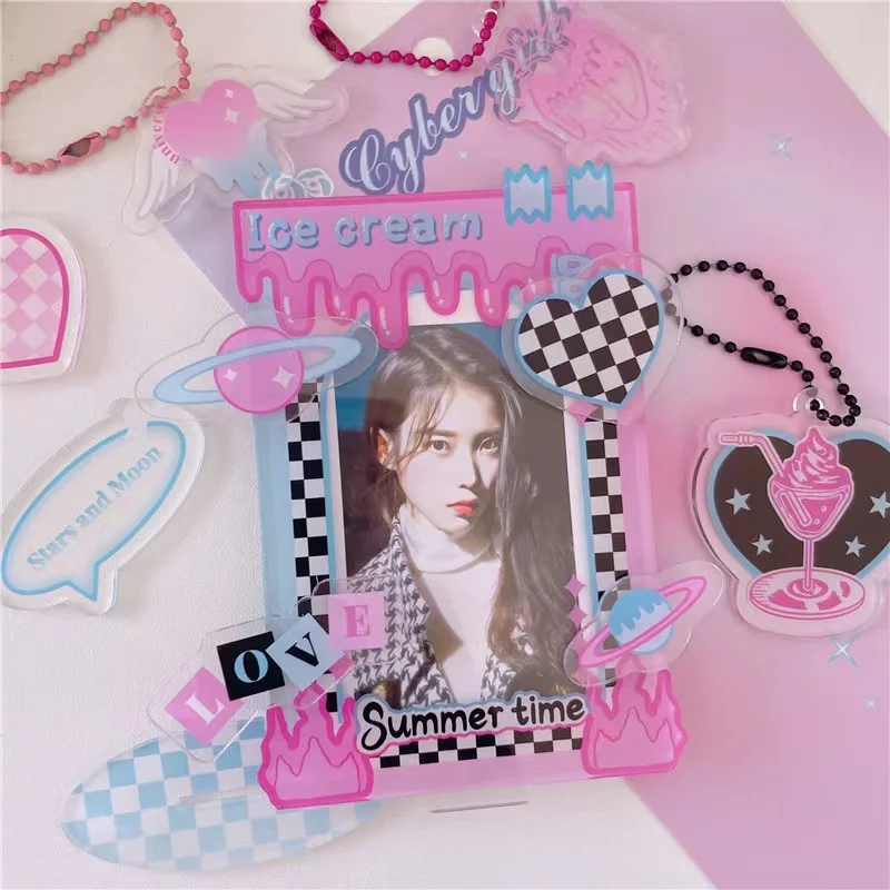 Kawaii Pink desktop display Acrylic photo frame Kpop Photocard Holder 3 inch Protective Case Photo Sleeves Gift Decoration
Kawaii Pink desktop display Acrylic photo frame Kpop Photocard Holder 3 inch Protective Case Photo Sleeves Gift Decoration