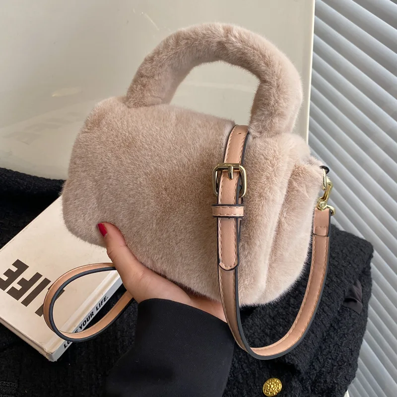 Lady Bags Fashion Shoulder Bags For Women 2023 Trend Brand Shoulder & Tote Bag Solid Color Winter Crossbody Handbags
Lady Bags Fashion Shoulder Bags For Women 2023 Trend Brand Shoulder & Tote Bag Solid Color Winter Crossbody Handbags