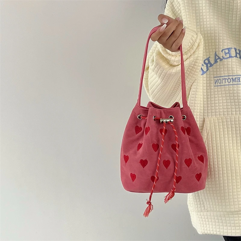 Pink Heart Embroidered Ladies Bucket Purse Handbags Fashion Love Women Messenger Bag Drawstring Female Girls Small Shoulder Bags
Pink Heart Embroidered Ladies Bucket Purse Handbags Fashion Love Women Messenger Bag Drawstring Female Girls Small Shoulder Bags
