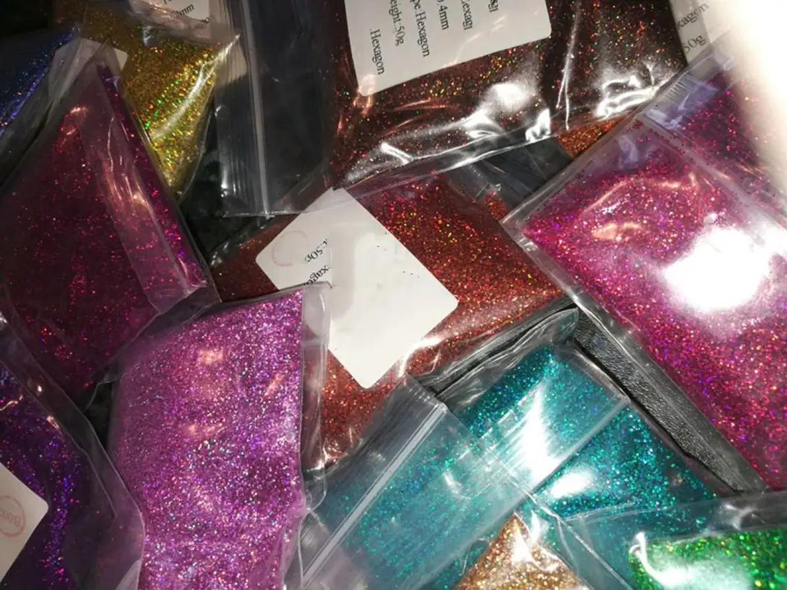 Holographic Hex Glitter 1/128 .2MM Ultra Fine 1.8 oz.Fine holographic glitter fine glitter nail art glitter holographic glitter
Holographic Hex Glitter 1/128 .2MM Ultra Fine 1.8 oz.Fine holographic glitter fine glitter nail art glitter holographic glitter