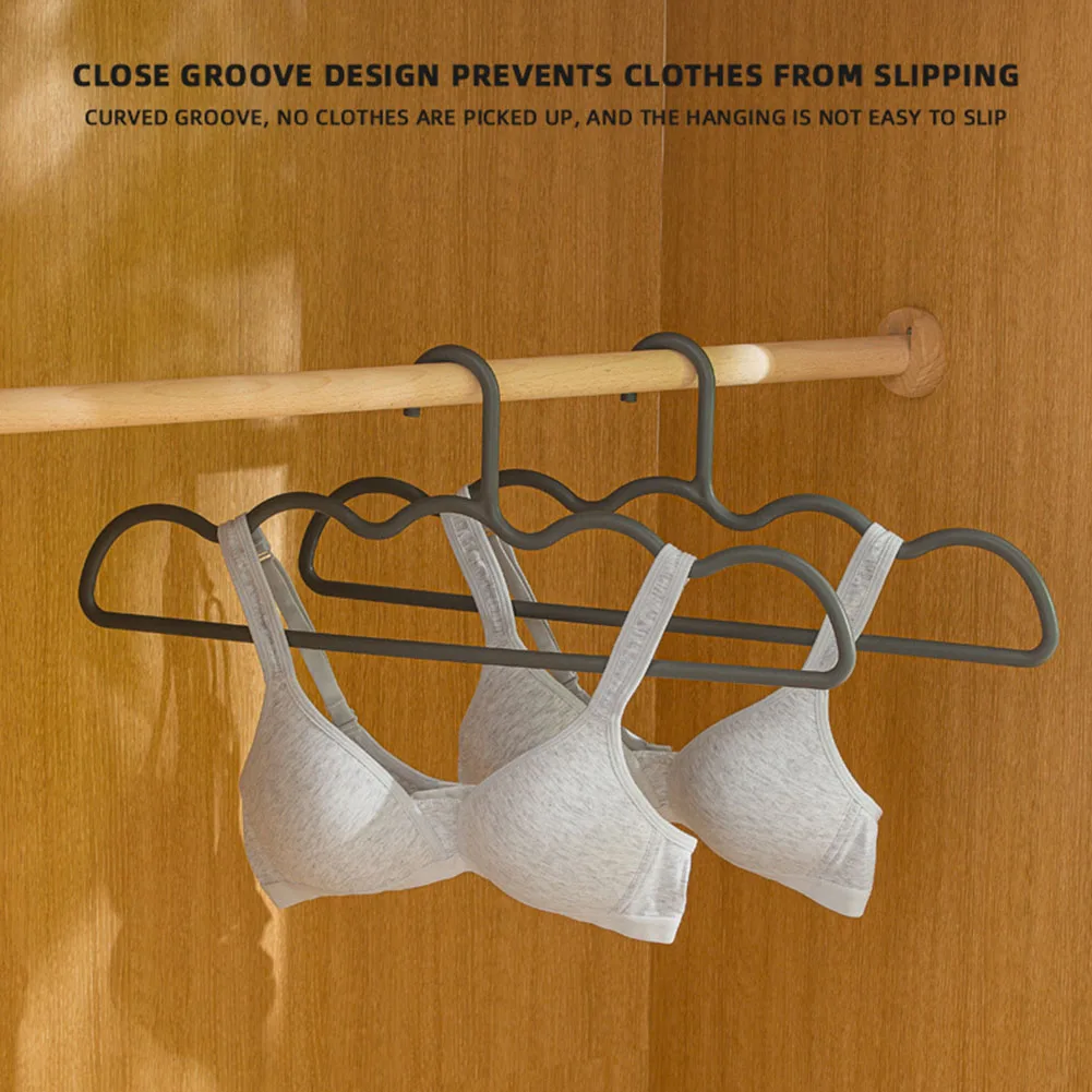 3pcs Household Coat Hangers, Seamless, Anti-skid, Thickened & Lengthened Clothes Rack For Bedspread, Quilt Cover And Bath Towel
3pcs Household Coat Hangers, Seamless, Anti-skid, Thickened & Lengthened Clothes Rack For Bedspread, Quilt Cover And Bath Towel