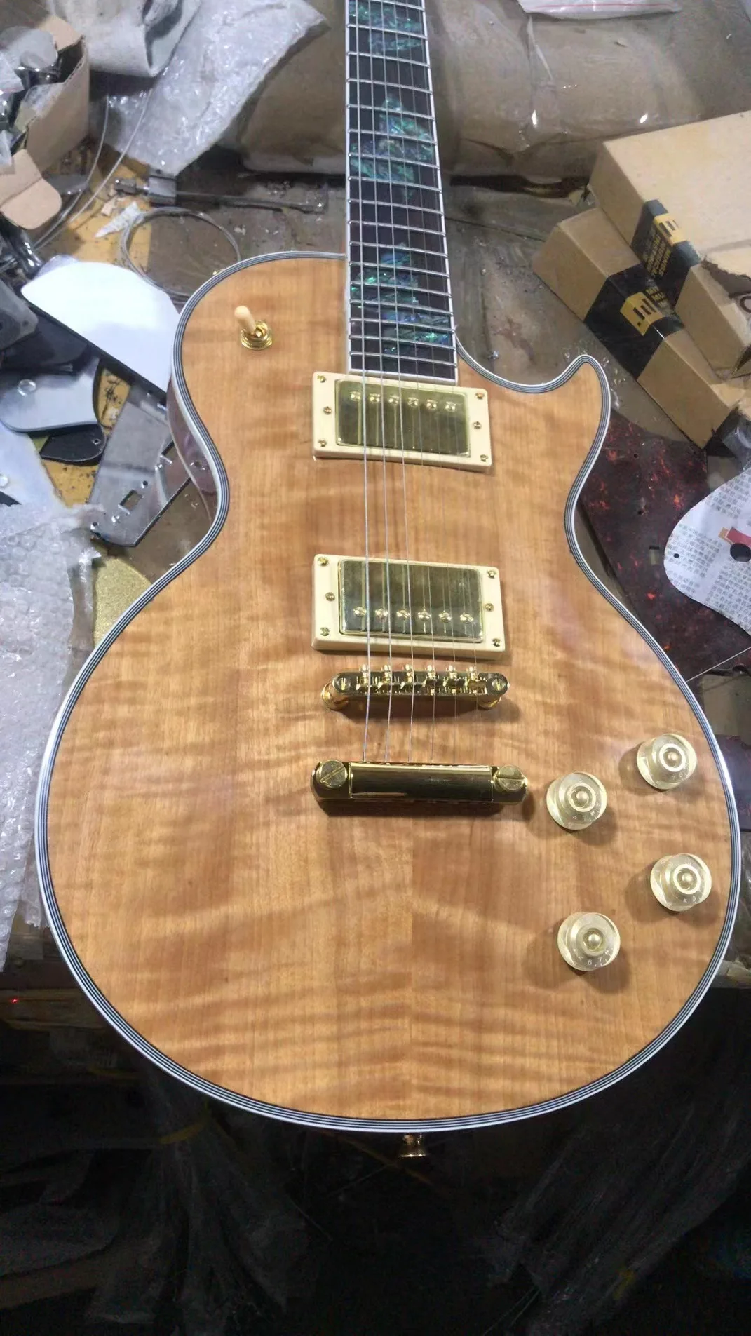 Oem 6 Strings Electric Guitar,Chrome Hardware Finish Gloss Butterfly Inlay,Free Delivery To Home
Oem 6 Strings Electric Guitar,Chrome Hardware Finish Gloss Butterfly Inlay,Free Delivery To Home