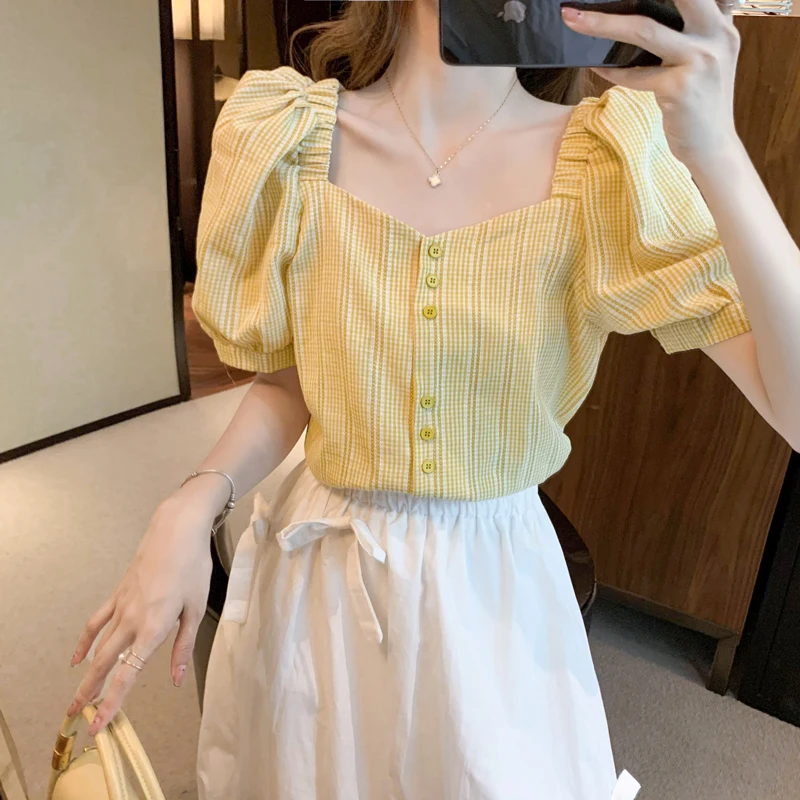 Bubble sleeve yellow Plaid Shirt women's 2022 summer new style temperament aging shirt French retro square collar shirt
Bubble sleeve yellow Plaid Shirt women's 2022 summer new style temperament aging shirt French retro square collar shirt