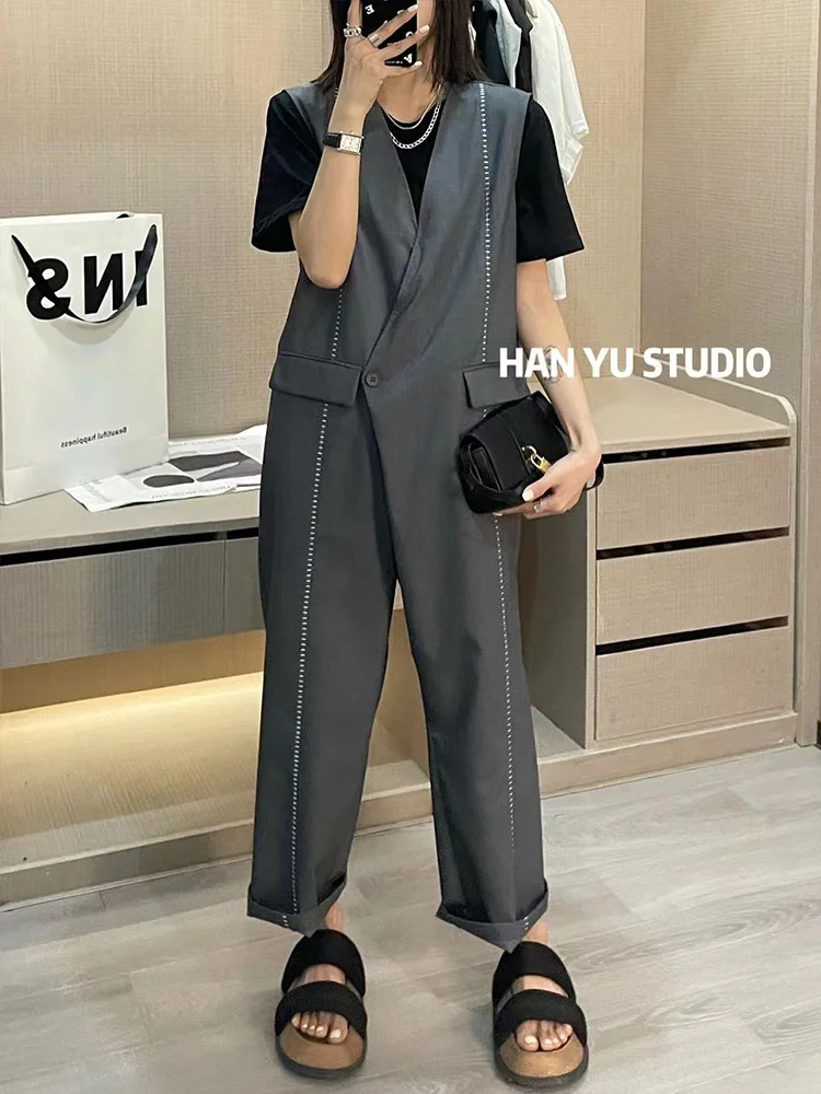 Женский винтажный комбинезон без рукавов, прямые универсальные характерные комбинезоны в иностранном стиле, лето 2023
Женский винтажный комбинезон без рукавов, прямые универсальные характерные комбинезоны в иностранном стиле, лето 2023