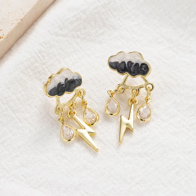 Original Cute Cloud Blue Rain Drop Dangle Earrings For Women 2022 Sweet White Glaze Charming Jewelry
Original Cute Cloud Blue Rain Drop Dangle Earrings For Women 2022 Sweet White Glaze Charming Jewelry