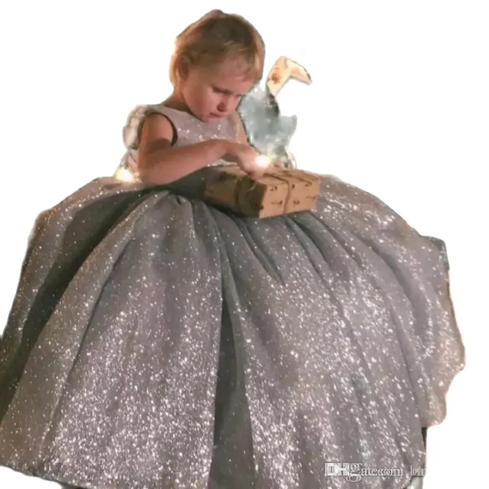 Newest Sparkly Silver Sequined Ball Gown Girls Pageant Dresses With Back Bow Floor Length Kids Formal Flower Girl Gowns
Newest Sparkly Silver Sequined Ball Gown Girls Pageant Dresses With Back Bow Floor Length Kids Formal Flower Girl Gowns