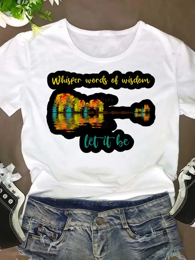 Футболка графическая женская с коротким рукавом и цветочным принтом 
Футболка графическая женская с коротким рукавом и цветочным принтом