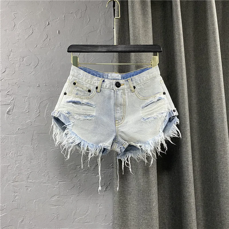 Ripped Tassel Hem Loose Wide Denim Shorts Female Low Waist A-line Sexy Distressed Jeans New Vintage Y2k Korean Style Streetwear
Ripped Tassel Hem Loose Wide Denim Shorts Female Low Waist A-line Sexy Distressed Jeans New Vintage Y2k Korean Style Streetwear