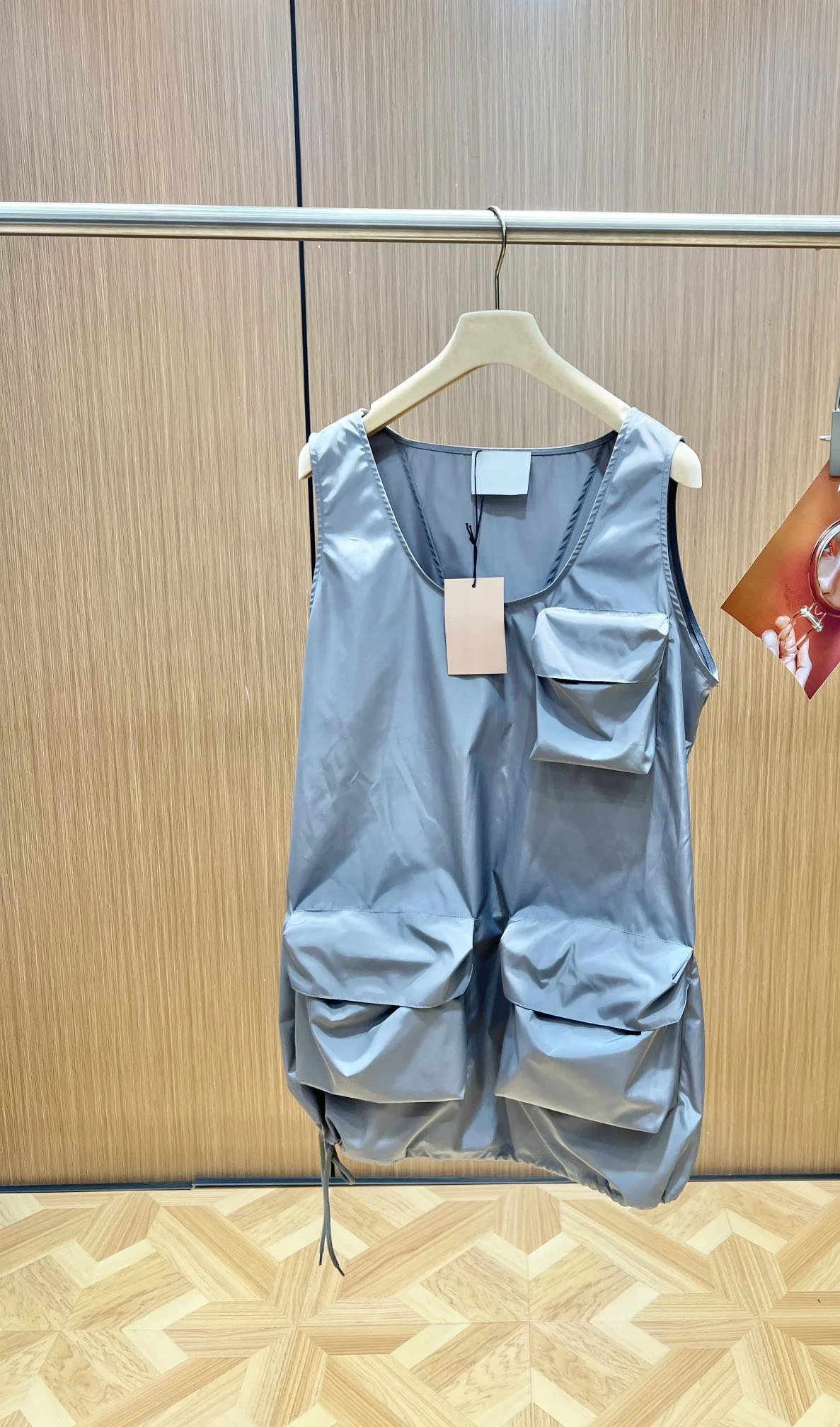 

Very good-looking gray series lightweight high-grade fabric loose version does not pick the figure6.27