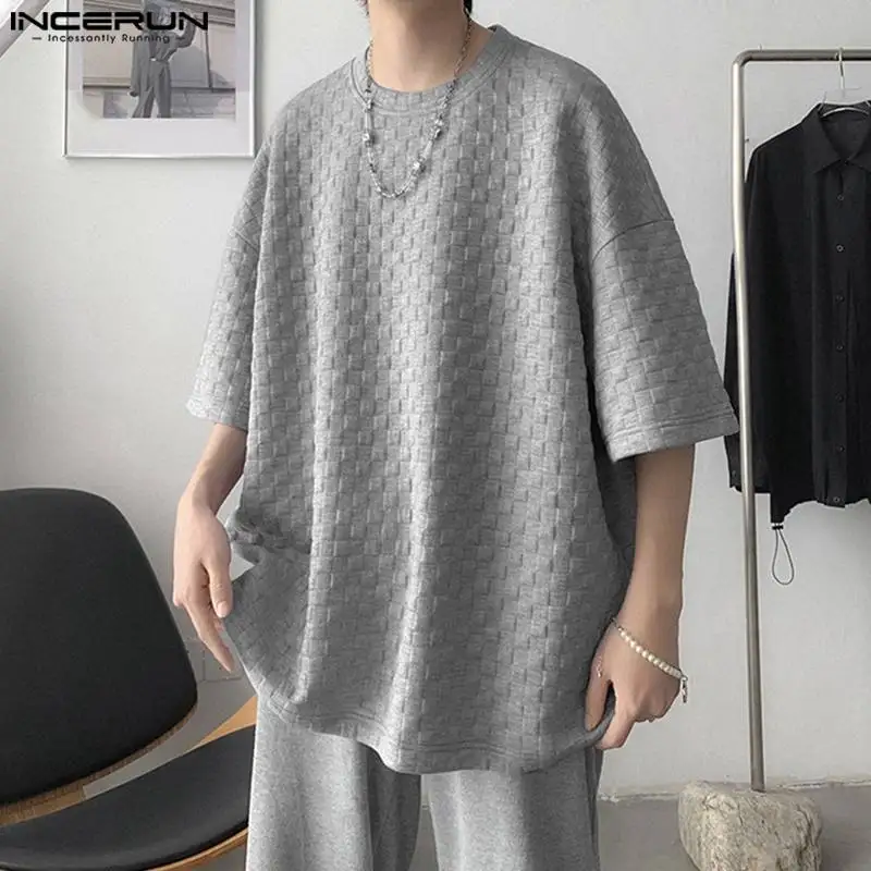 INCERUN Tops 2023 Korean Style New Men's Fashionable Simple Round Neck T-shirts Casual Small Square Short-sleeved Camiseta S-5XL
INCERUN Tops 2023 Korean Style New Men's Fashionable Simple Round Neck T-shirts Casual Small Square Short-sleeved Camiseta S-5XL