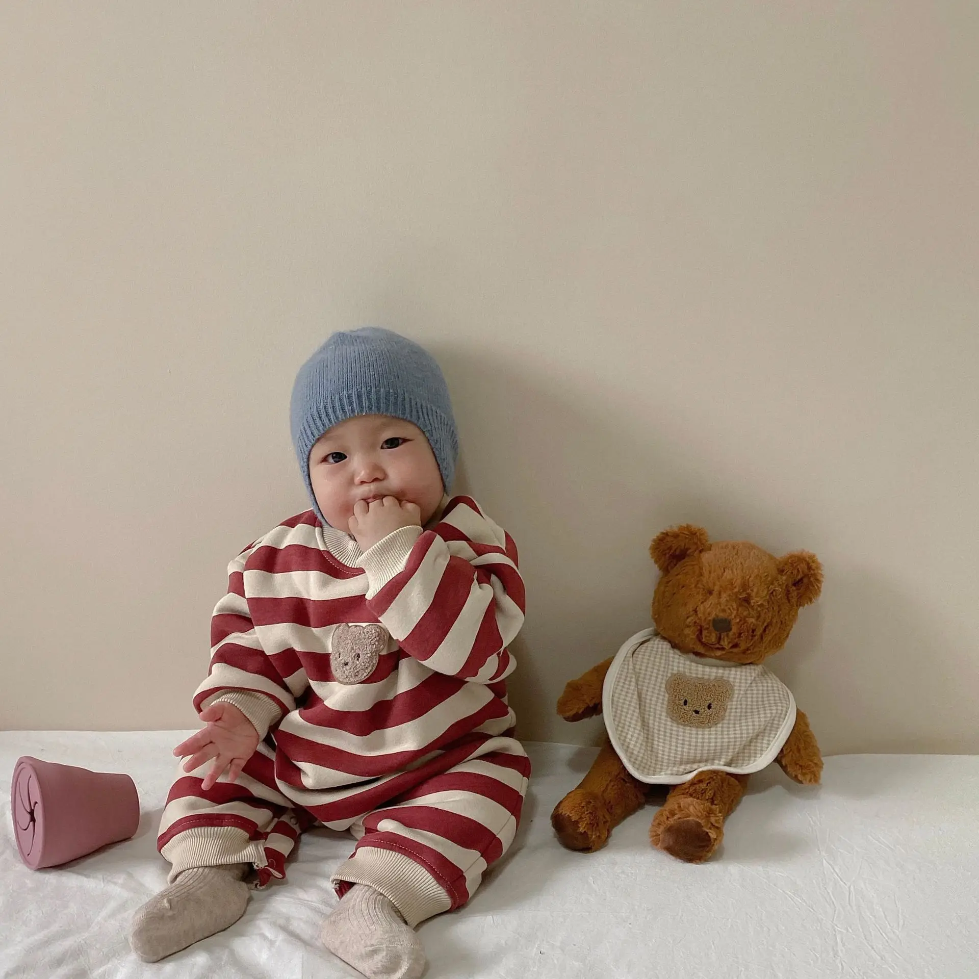 2022 Autumn Winter Newborn Striped Plus Fleece Jumpsuit Kid Boy Thicken Long Sleeve Cotton Romper Boy Baby Cartoon Bear Onesie
2022 Autumn Winter Newborn Striped Plus Fleece Jumpsuit Kid Boy Thicken Long Sleeve Cotton Romper Boy Baby Cartoon Bear Onesie