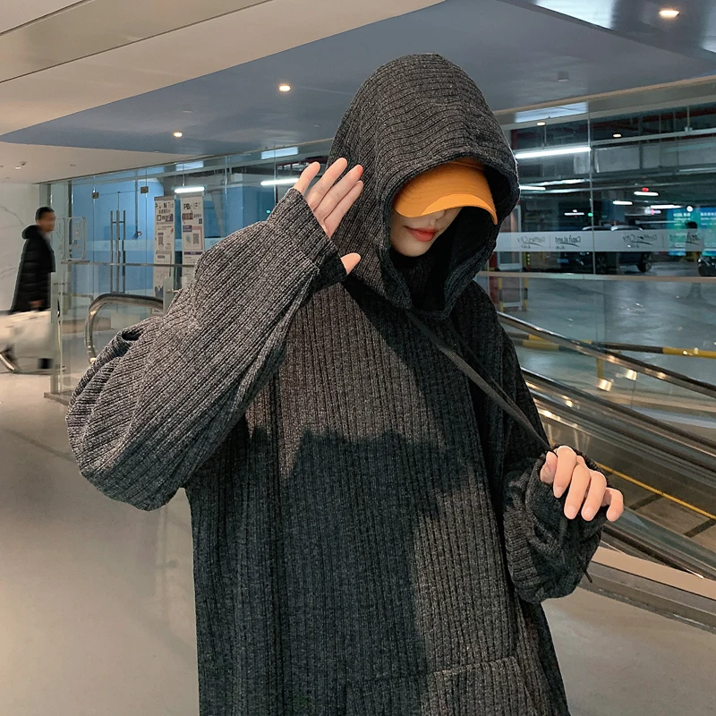 Woolen solid color hooded sweater Men's versatile sweater Hong Kong style loose spring and autumn youth casual coat
Woolen solid color hooded sweater Men's versatile sweater Hong Kong style loose spring and autumn youth casual coat