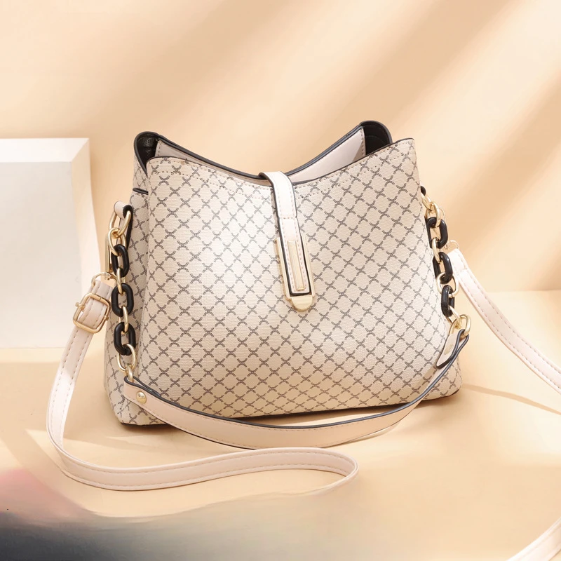 New Fashion Bucket Bag Women Luxury Designer Shoulder Crossbody Bag Large Capacity Ladies Handbag PU Leather Small Shopping Bags
New Fashion Bucket Bag Women Luxury Designer Shoulder Crossbody Bag Large Capacity Ladies Handbag PU Leather Small Shopping Bags