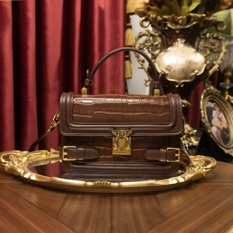 Genuine Leather Solid Color Small Square Bag 2023 New Fashion Single Shoulder Messenger Bags Famous Brand Design Handbags
Genuine Leather Solid Color Small Square Bag 2023 New Fashion Single Shoulder Messenger Bags Famous Brand Design Handbags