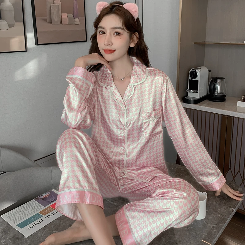 100% Silk Pajamas Women Cardigan Long Sleeve Pants Two Piece Satin Women's Loose Casual Luxury Homewear Sexy Ladies Pajama Set
100% Silk Pajamas Women Cardigan Long Sleeve Pants Two Piece Satin Women's Loose Casual Luxury Homewear Sexy Ladies Pajama Set
