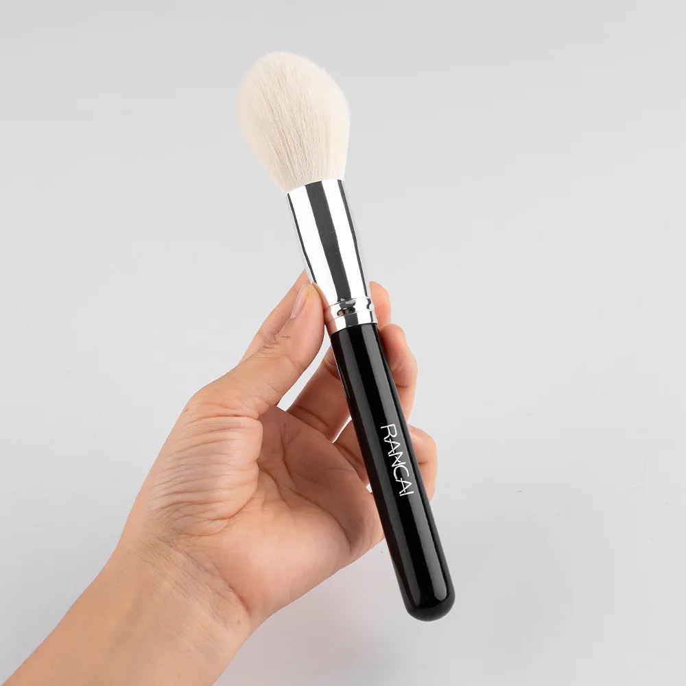 Профессиональная Кисть для хайлайтера, бронзатора, румян, пудры, растушевки, косметические инструменты, основы, хайлайтера, черного пламени... 
Профессиональная Кисть для хайлайтера, бронзатора, румян, пудры, растушевки, косметические инструменты, основы, хайлайтера, черного пламени...