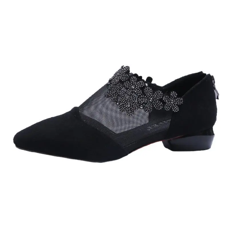 2022 Summer New Leisure Pointed Sandals Women's Flat Bottom Hollow Out Sandals Baotou Rhinestone Frosted Leather Shoes
2022 Summer New Leisure Pointed Sandals Women's Flat Bottom Hollow Out Sandals Baotou Rhinestone Frosted Leather Shoes
