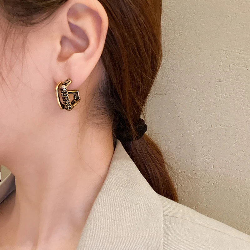 New Fashion Fine Vintage Square Earrings South Korea High Quality Earrings Women Charming Jewelry Gifts
New Fashion Fine Vintage Square Earrings South Korea High Quality Earrings Women Charming Jewelry Gifts