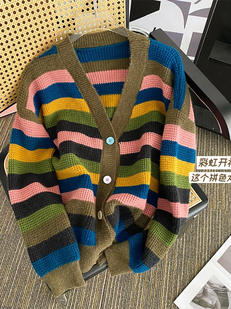 Женский трикотажный кардиган контрастной радужной расцветки, трикотажный кардиган с V-образным вырезом, новинка сезона осень-зима 2022, милый...
Женский трикотажный кардиган контрастной радужной расцветки, трикотажный кардиган с V-образным вырезом, новинка сезона осень-зима 2022, милый...