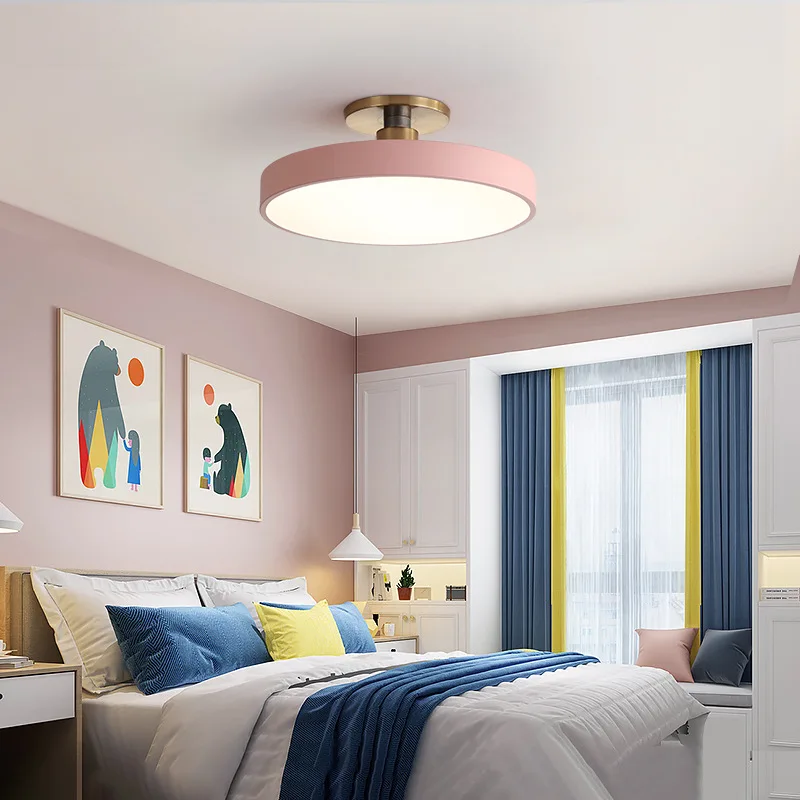 Modern and minimalist acrylic circular ceiling light, personalized Nordic living room lighting, creative square bedroom lighting
Modern and minimalist acrylic circular ceiling light, personalized Nordic living room lighting, creative square bedroom lighting