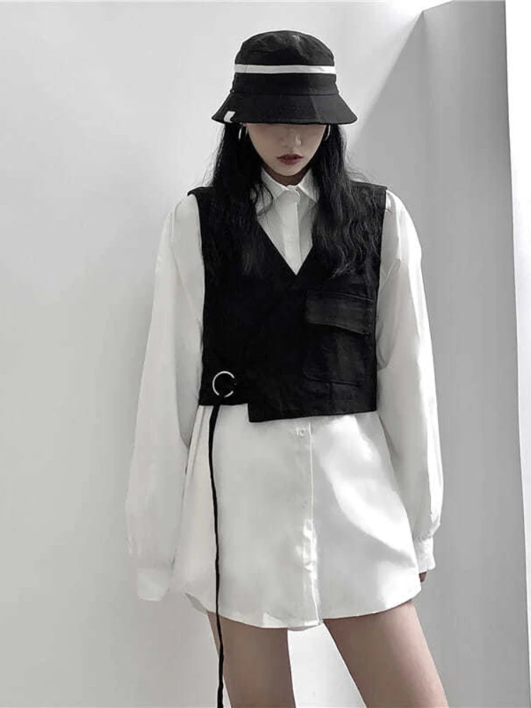 Extra Large Size Women Shirt Suits Goth Punk Dark Wear 2022ss New Long-sleeved Polo Shirt + Black Vest Two-piece Set Ladies Tops
Extra Large Size Women Shirt Suits Goth Punk Dark Wear 2022ss New Long-sleeved Polo Shirt + Black Vest Two-piece Set Ladies Tops