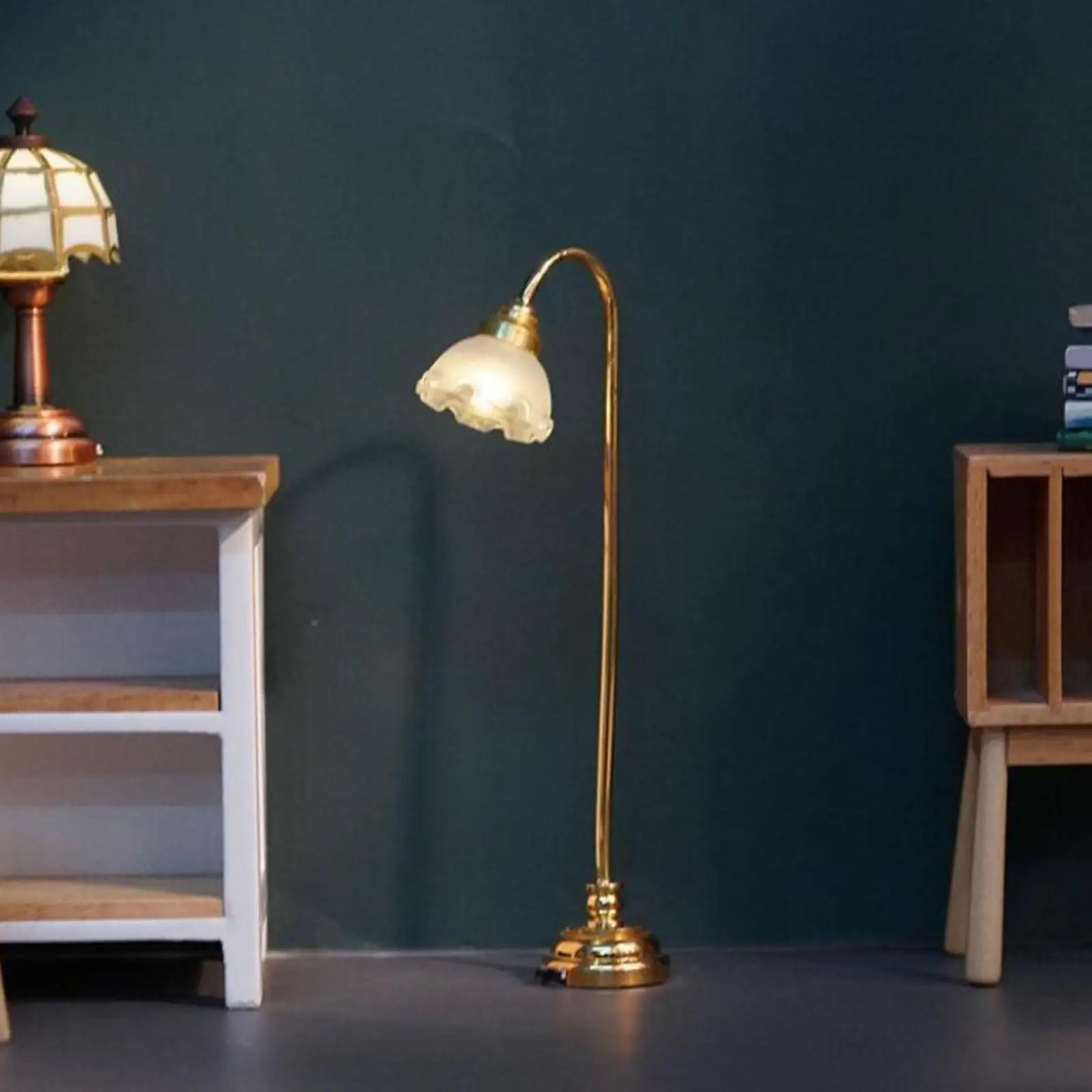 1:12 миниатюрная Напольная Лампа для кукольного домика, миниатюрное освещение для сцены, аксессуары для украшения кукольного домика светиль...
1:12 миниатюрная Напольная Лампа для кукольного домика, миниатюрное освещение для сцены, аксессуары для украшения кукольного домика светиль...