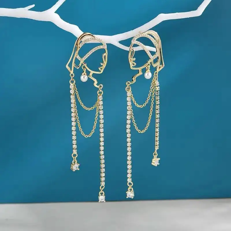 HIYONG Portrait Girl Crystal Tassel Earrings Vintage Long Chain Pearl Dangle Earrings European and American Style Women Jewelry
HIYONG Portrait Girl Crystal Tassel Earrings Vintage Long Chain Pearl Dangle Earrings European and American Style Women Jewelry