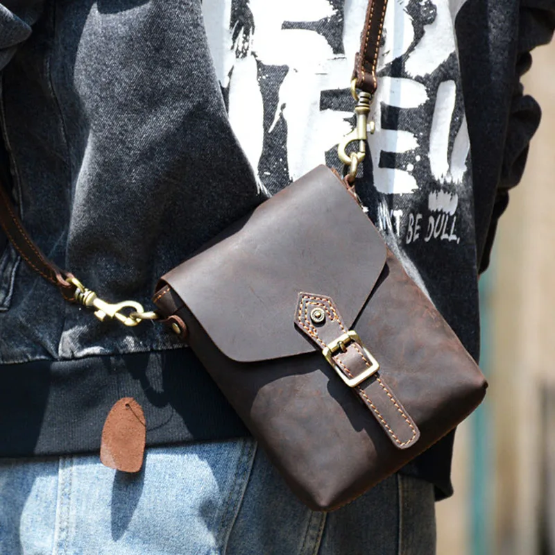 AETOO Crazy horse leather retro men's waist bag messenger bag first layer cowhide casual shoulder bag leather mobile phone bag
AETOO Crazy horse leather retro men's waist bag messenger bag first layer cowhide casual shoulder bag leather mobile phone bag