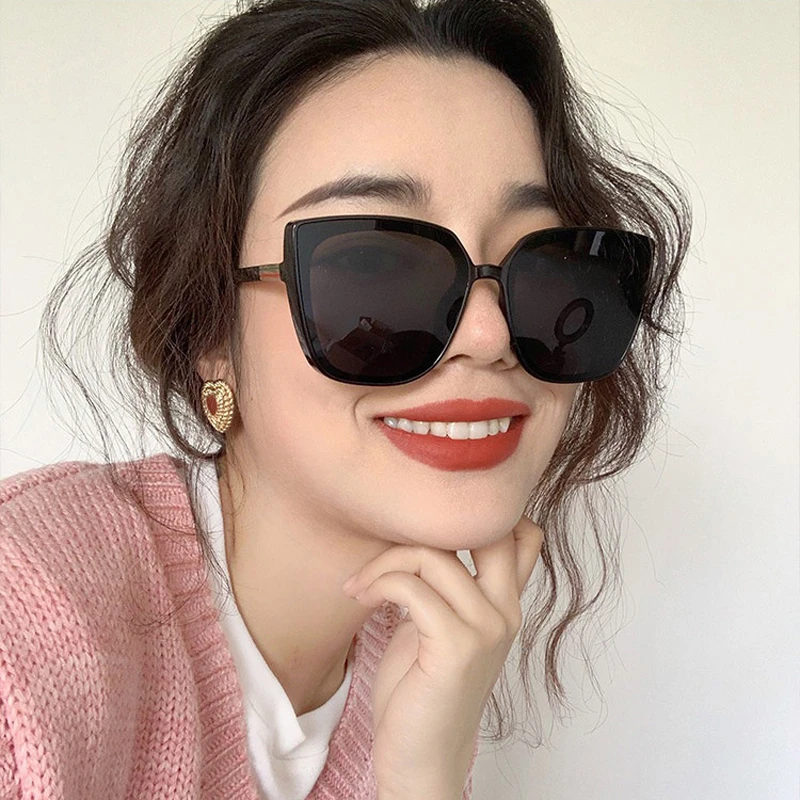 2022 New Fashion Cat Eye Sunglasses Women Retro Brand Designer Sun Shade Glasses Female Big Frame Vintage Oculos De Sol Feminino
2022 New Fashion Cat Eye Sunglasses Women Retro Brand Designer Sun Shade Glasses Female Big Frame Vintage Oculos De Sol Feminino