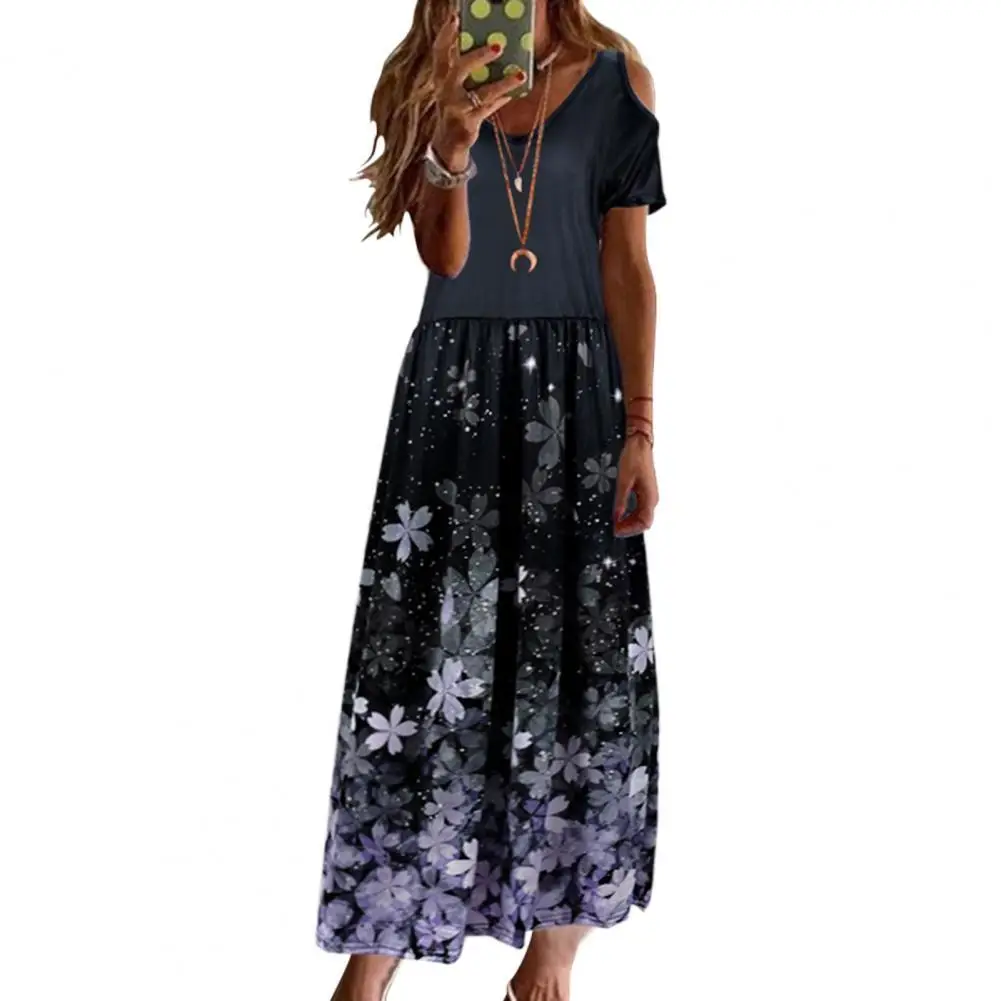 Женское летнее платье с круглым вырезом, коротким рукавом и широким подолом
Женское летнее платье с круглым вырезом, коротким рукавом и широким подолом