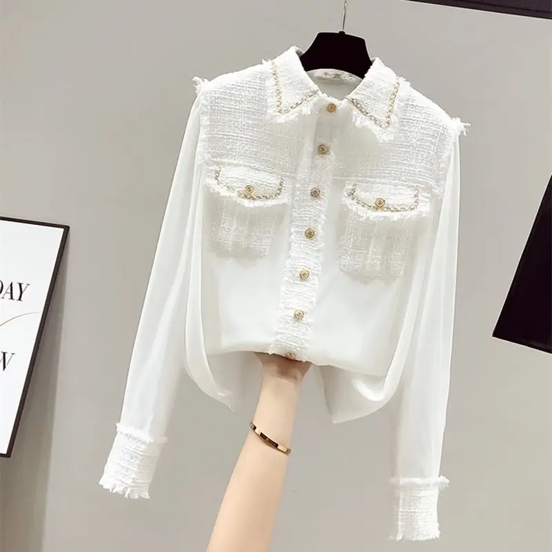 2023 Fashion Designer Tweed Patchwork Chiffon Shirt Blouse Women Vintage Long Sleeve Gold Chain Pearls Weave Tassels Pocket Tops
2023 Fashion Designer Tweed Patchwork Chiffon Shirt Blouse Women Vintage Long Sleeve Gold Chain Pearls Weave Tassels Pocket Tops